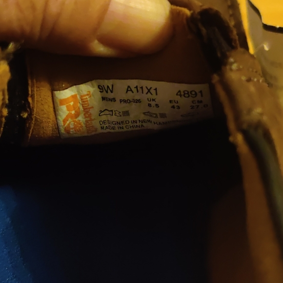 Safety shoes - Picture 3 of 4